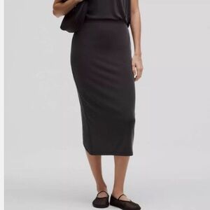 NEW Lululemon Drapey Softstreme Column Midi Skirt, M